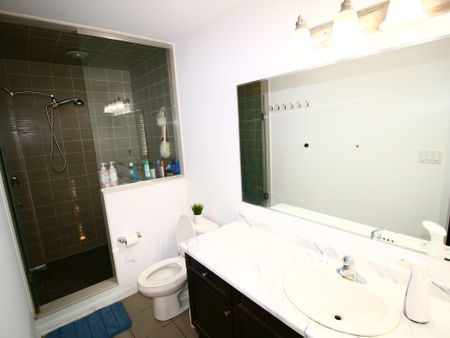 For Lease - 52 Vanhorne Close, Brampton, Ontario - Photo 4