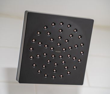 $1,399 / 1 br / 1 ba / 675 sqft 37 Garfield ave N unit 3 - Photo 1