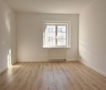 2 Zimmer • Balkon • Tageslichtbad mit Wanne • renoviert • Sonnig • ... - Photo 4