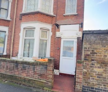 St'Mary Street, Plaistow - Photo 6