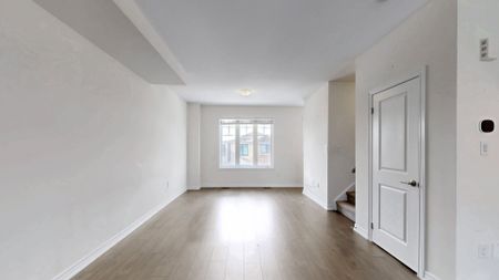 For Lease - 18 Hibiscus Lane, Hamilton, Ontario - Photo 2