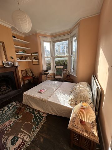 3 Bed Detached House, London, E17 - Photo 4