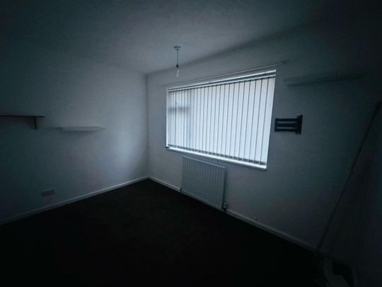Third Avenue, Liversedge - Photo 1