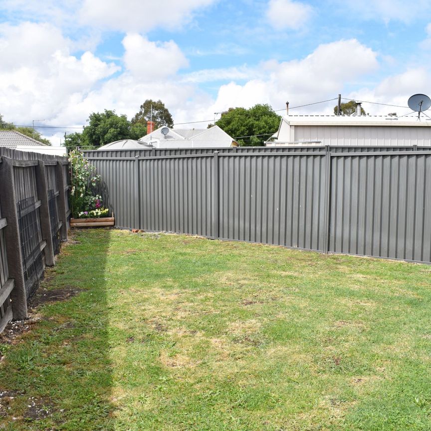 3 Pebble Close, Ballarat Central - Photo 1