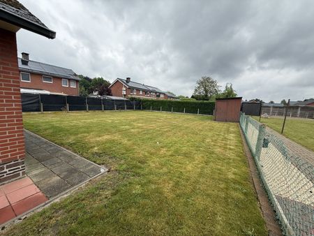 Instapklare gezinswoning met 3 slaapkamers en ruime tuin - Photo 2