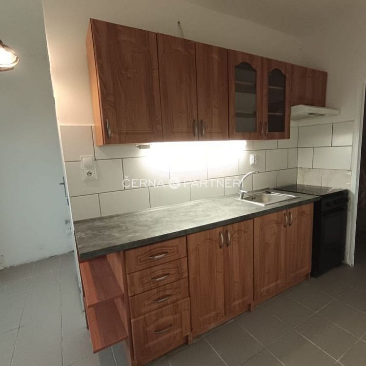 Pronájem bytu 2+1 64 m² - Photo 1