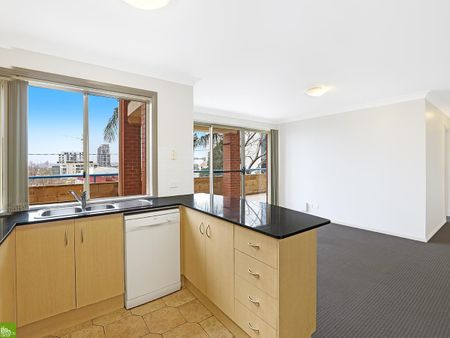 57/7 Regent Street, Wollongong NSW 2500, Wollongong - Photo 4