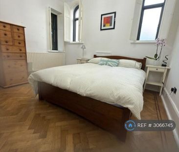 1 bedroom in a flat share to rent - Photo 4