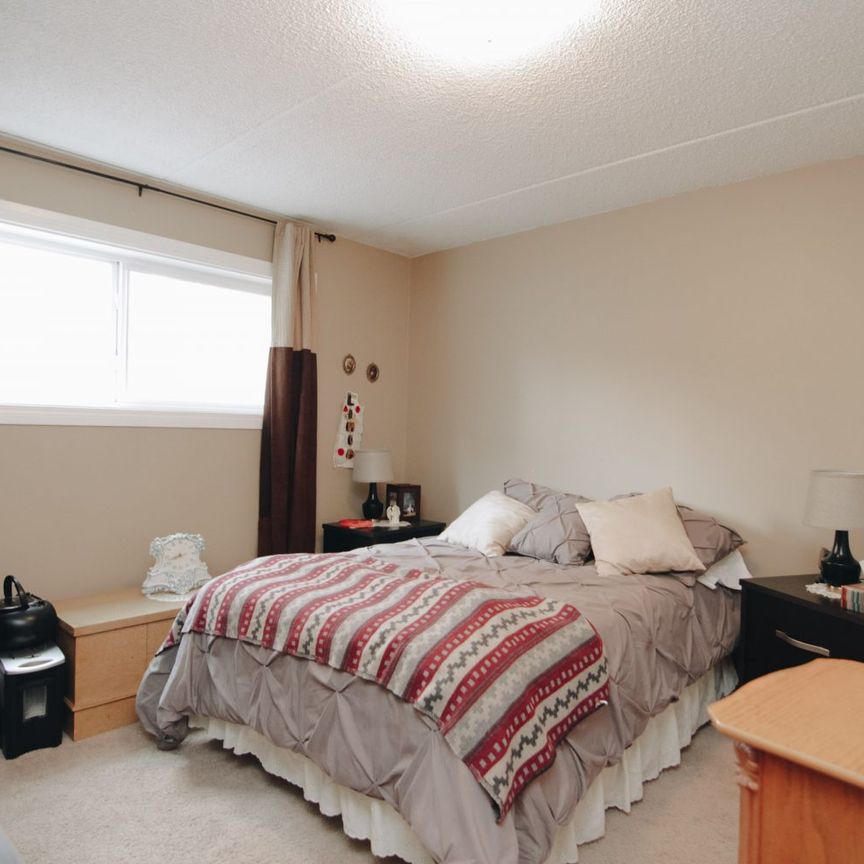 2302 Cornwall St - Two Bedroom - Photo 1