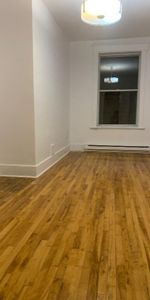 51/2 Montréal Mercier-Anjou métro Cadillac - Photo 4