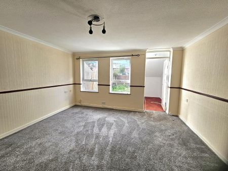 3 bedroom terraced house to rent - Photo 2