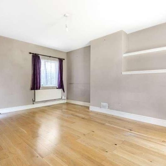 Lee Road, Aylesbury, HP21 - Photo 1