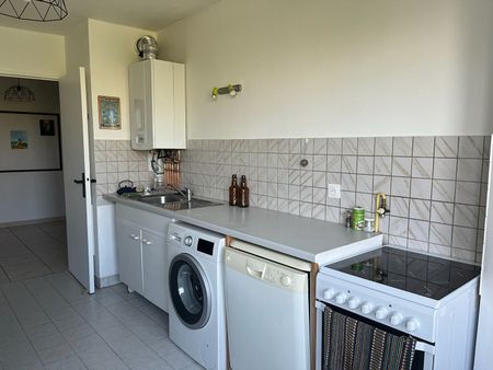 Location Appartement 3 pièces 71m² LYON 4ème - Photo 4