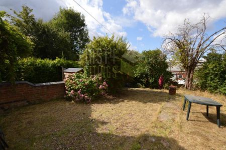 4 bedroom terraced house to rent - Photo 5