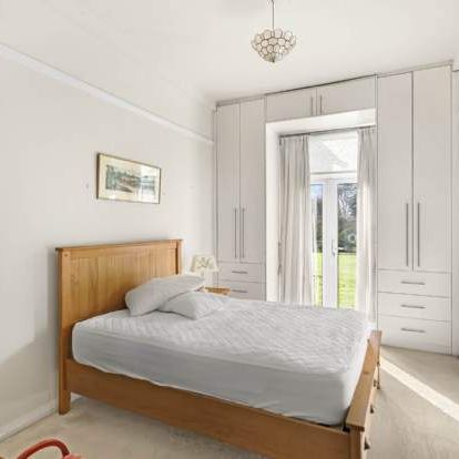 1 bedroom property to rent in Ascot - Photo 1