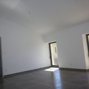 APPARTEMENT DEUX CHAMBRES AVEC CAVE 61m² COURS POURTOULES ORANGE, - Photo 2