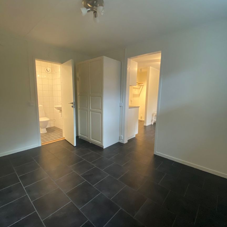 Hölövägen, Älvsjö - Foto 1