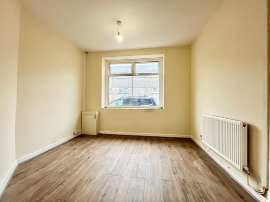 North Clive Street, Cardiff, Grangetown - Photo 1