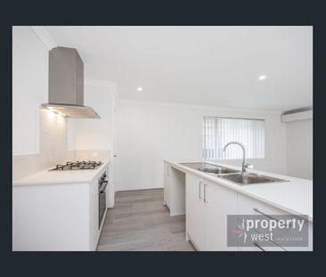 7 Outback Road, Banksia Grove, WA 6031 - Photo 6