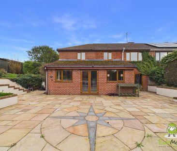 4 bedroom semi-detached house to rent - Photo 1