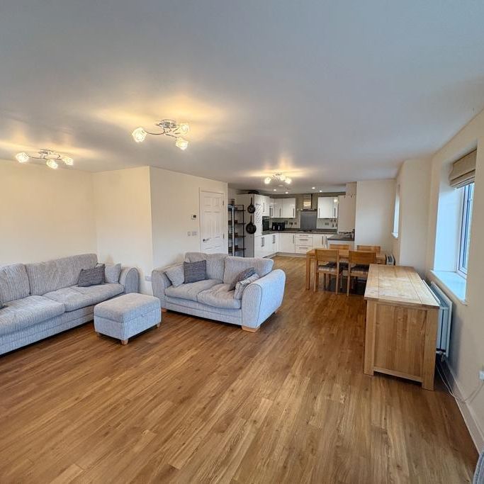 2 bedroom flat to rent - Photo 1