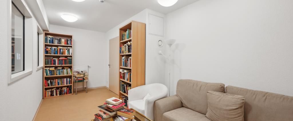 Für Senioren! 3-Zimmer-Wohnung mit Dachterrasse und Fahrstuhl! - Photo 1