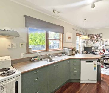 HOKOWHITU - 3 BEDROOMS - Photo 4