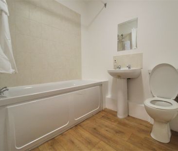 1 Bedroom Apartment To Let - Photo 6