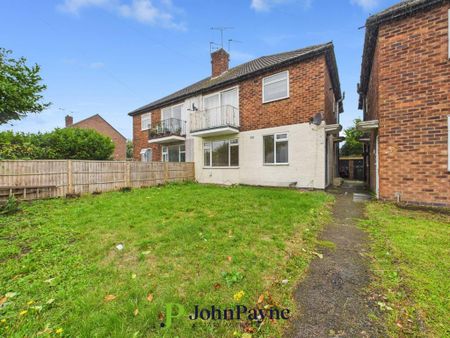 2 bedroom maisonette to rent - Photo 2