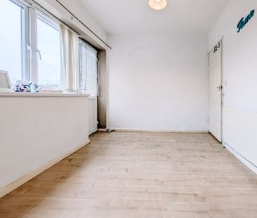 1 Bed Flat, Conrad Road, CV6 - Photo 2