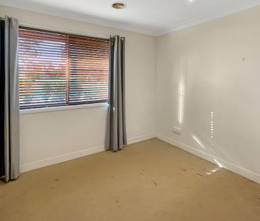 Three-Bedroom Home in Prime East Dubbo Location - Photo 4