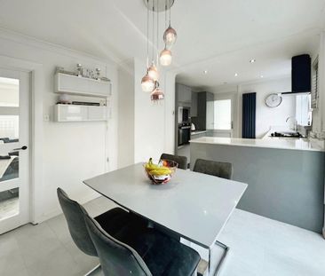 3 bedroom semi-detached house to rent - Photo 6