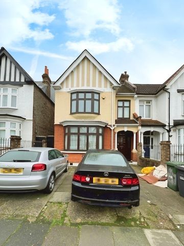 House Share to rent - Bellingham Road, London, SE6 - Photo 3
