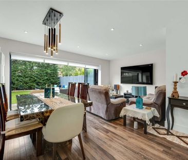 Modern three bedroom home situated within close proximity to Esher,... - Photo 6