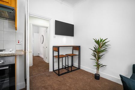 Sale Place - Photo 3