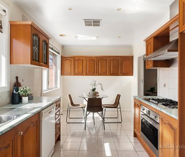 32 Club Avenue, Kingsbury VIC 3083 - House For Rent | Domain - Photo 6