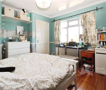 4 bedroom semi-detached house to rent - Photo 3