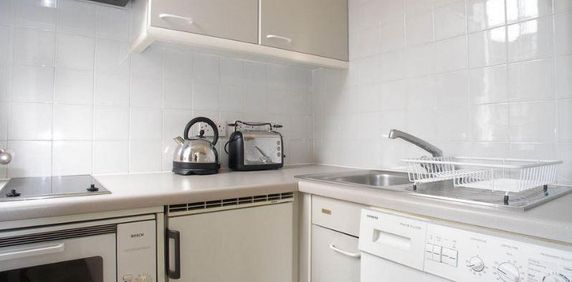 Studio to rent - Photo 2