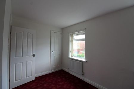 2 bedroom terraced house to rent - Photo 4