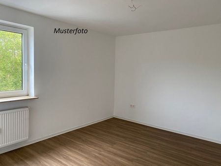 Wir sanieren für Sie - 3-Zimmer-Wohnung mit Tageslichtbad und Balkon - Foto 2