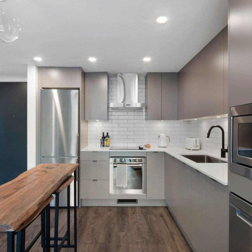 Fully Furnished at Brooklyn on Bernard! - Photo 1