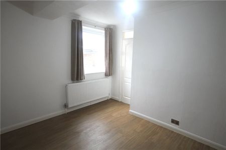 Woodbridge Road, Guildford, Surrey, GU1 4RJ - Photo 4