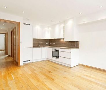 1 bedroom ground floor flat to rent - Photo 2