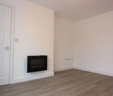 3 bedroom link detached house to rent - Photo 5