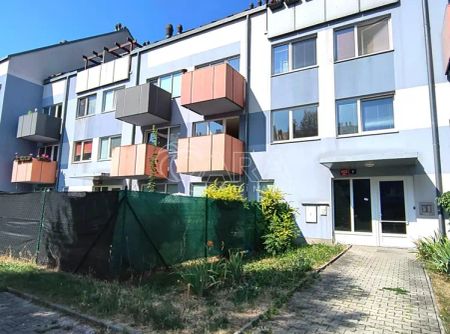 Pronájem bytu 2+kk/B, ul. Herlíkovická, Praha Kbely - Fotografie 5