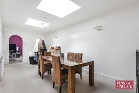 4 bedroom apartment to rent - Photo 4