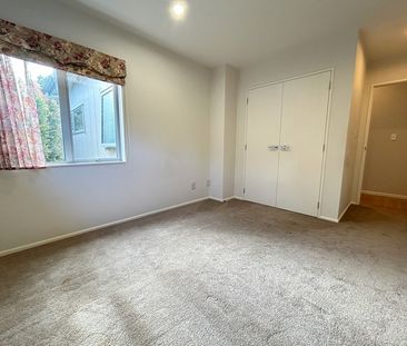 SILVERDALE - 4 Bedroom Family Home - Photo 5