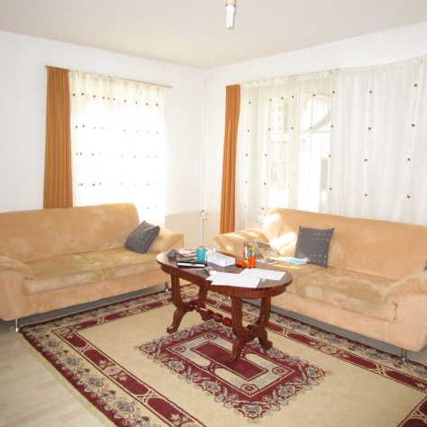 5 Zimmer, 130 m², 1. Stock - Photo 1