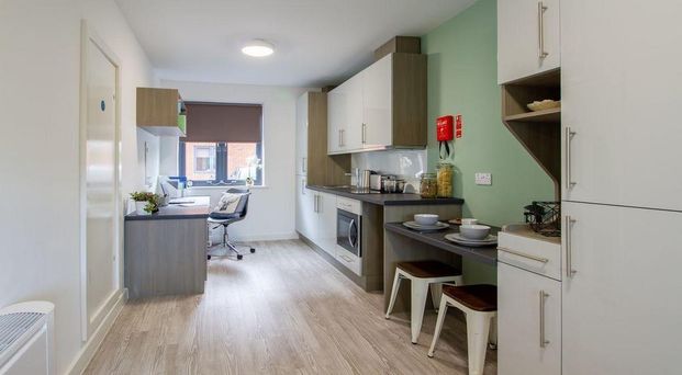 Studio to rent - Photo 1