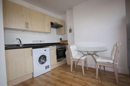 1 bedroom flat to rent - Photo 4